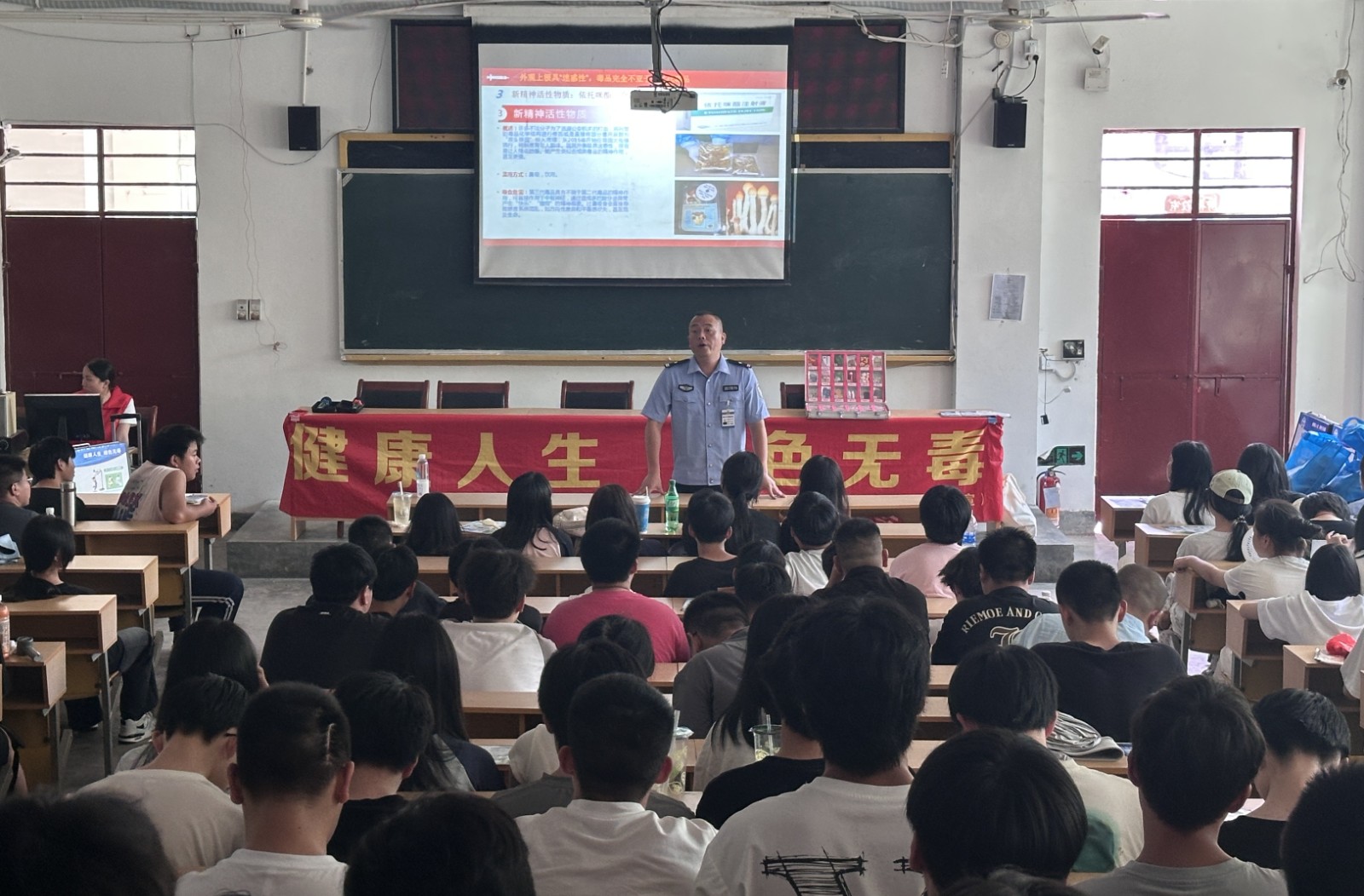 72e20467c134f16b822c48d7035f802_副本.jpg 72e20467c134f16b822c48d7035f802_副本.jpg