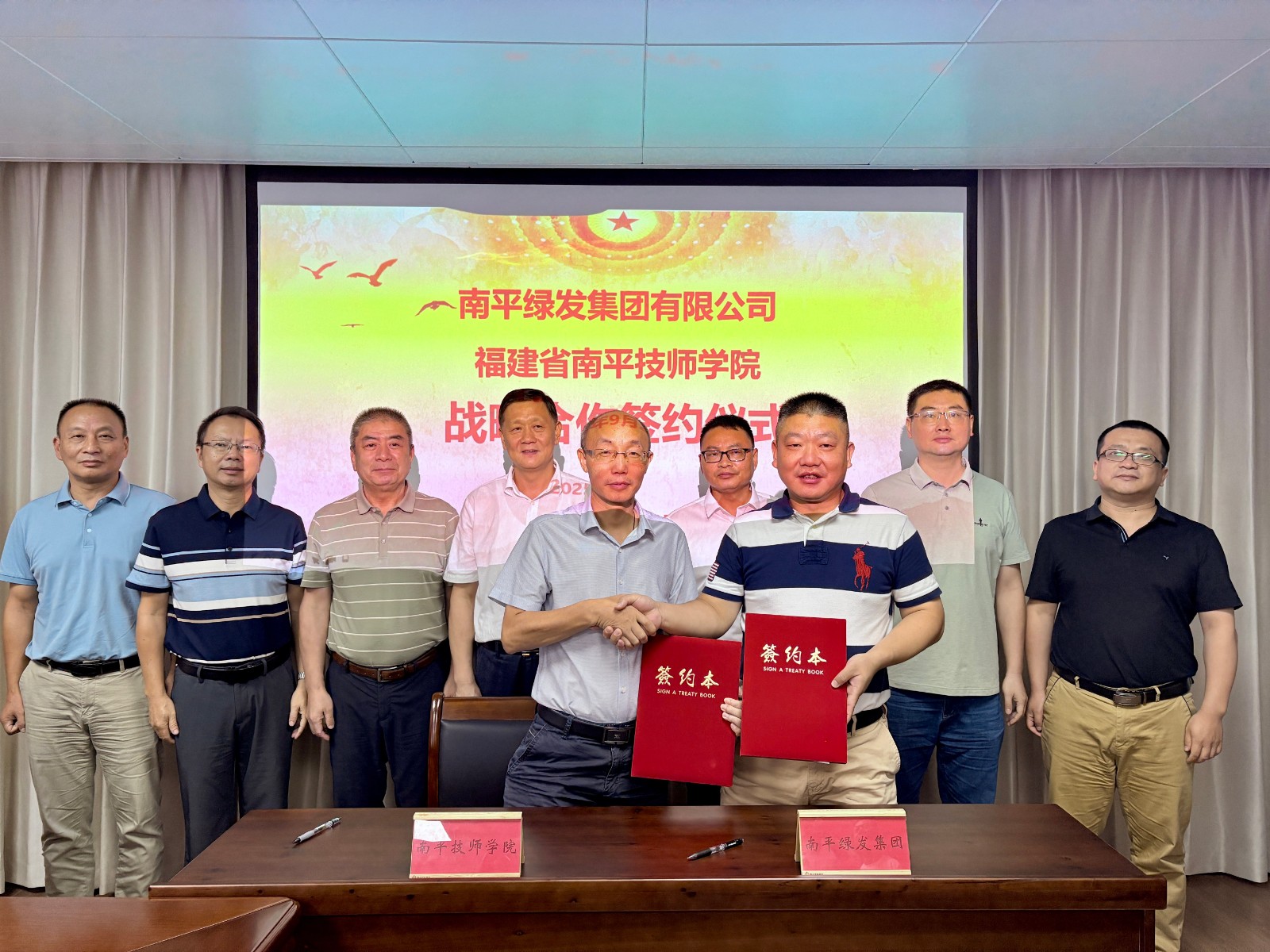 fe1467b36af60f7eb2213d780b3e3147_副本.jpg