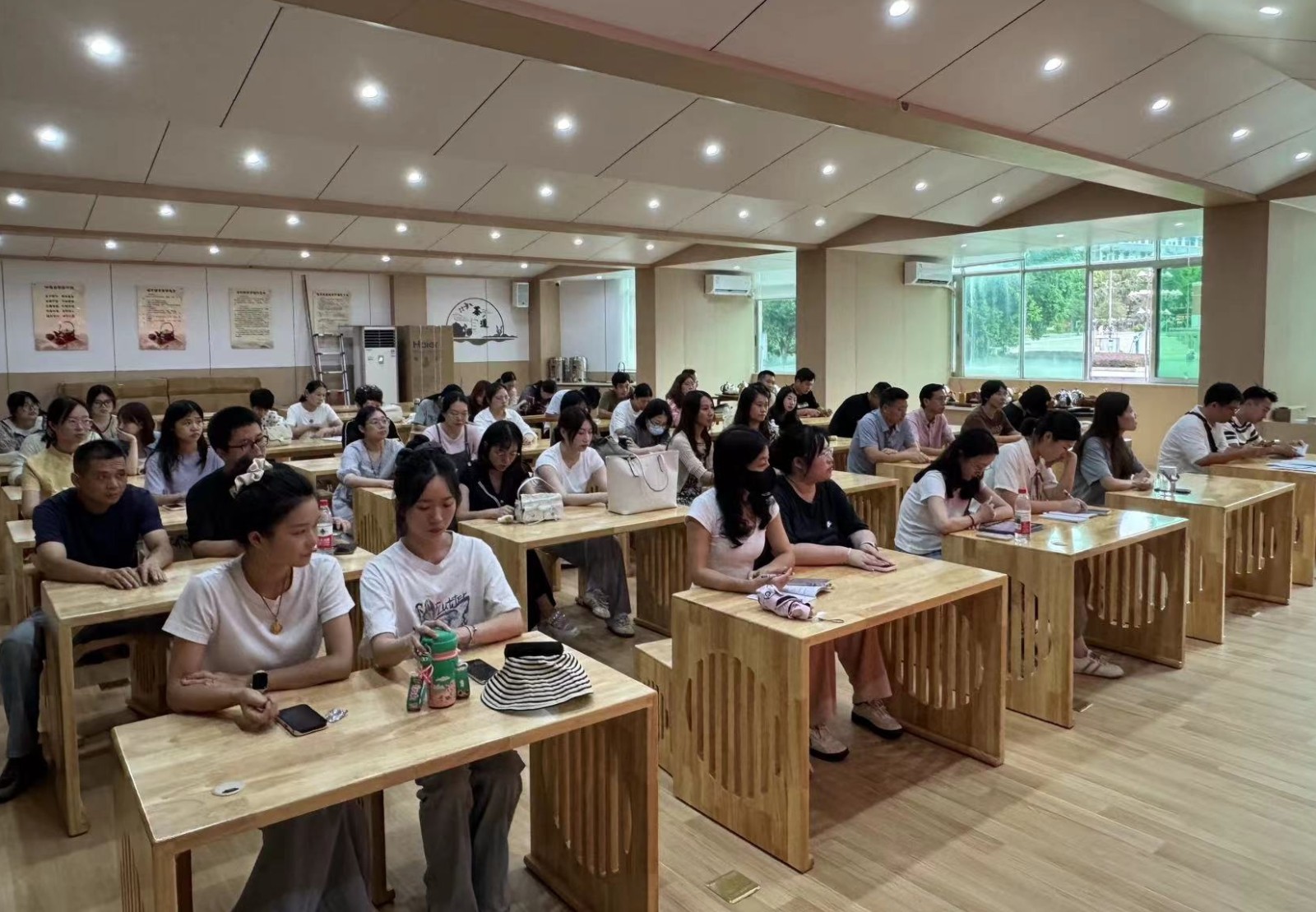4c435161e57683eb56a1e51cc2647b2b_副本.jpg