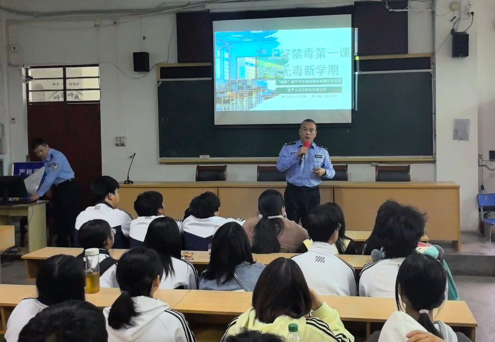 8d9f16aa70a1c0672d452594a69d138f_副本.jpg 8d9f16aa70a1c0672d452594a69d138f_副本.jpg