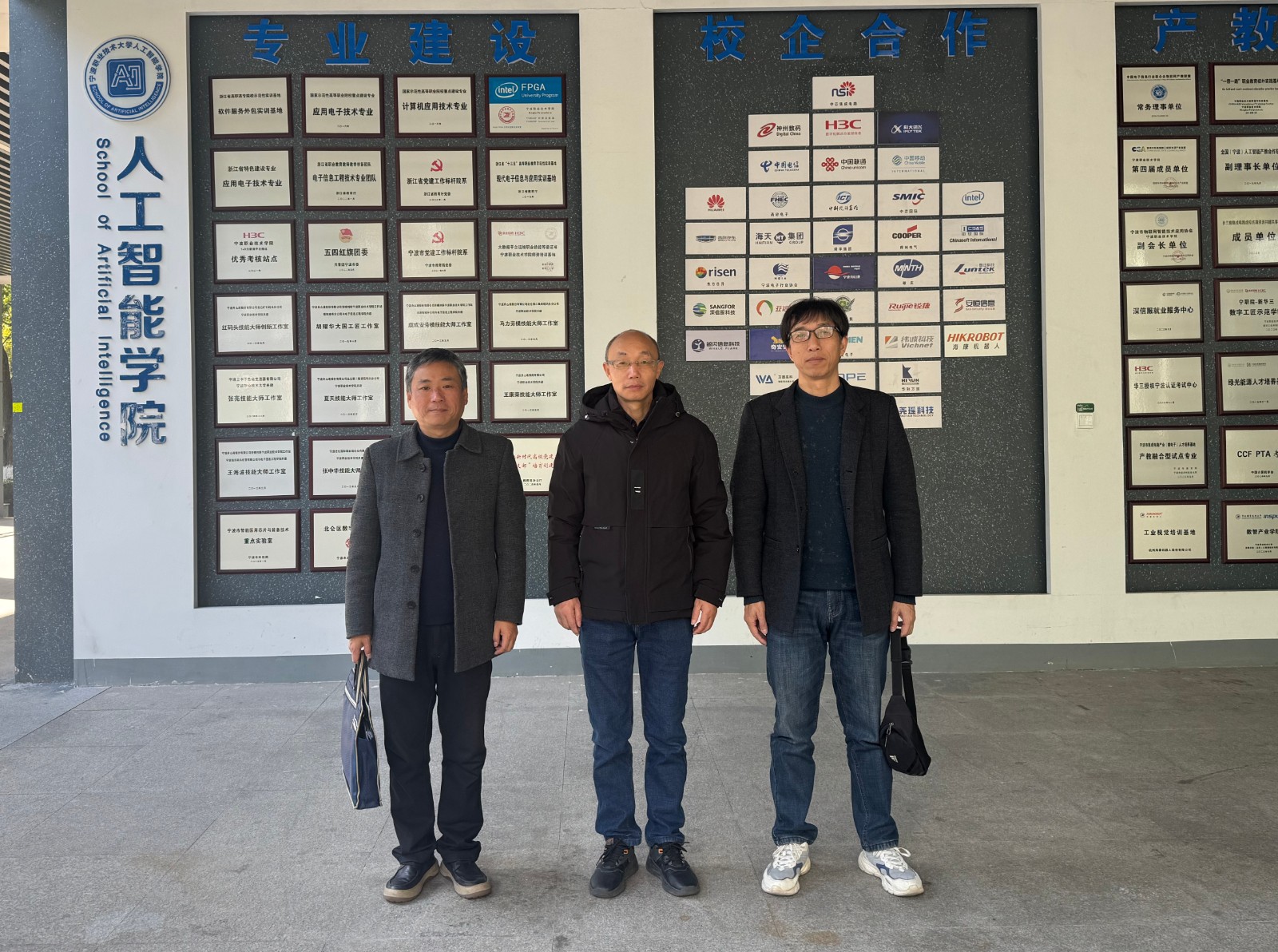 宁波职大2_副本.jpg 宁波职大2_副本.jpg